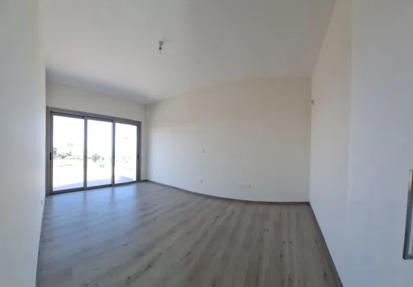 142 m² Villa with Three Bedrooms for Sale in Paphos, Cyprus — photo 3