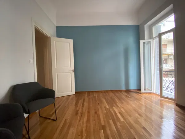 396 m² Renovated Building for Sale in Exarchia - Neapoli, Athens Center — photo 4