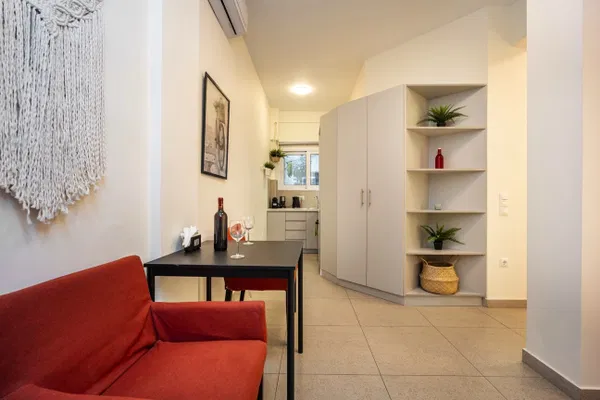 Three-Bedroom Apartment for Sale in Omonoia, Athens Center — photo 4