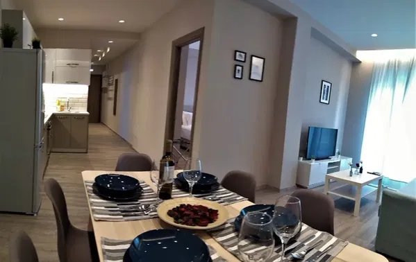 67 m² Renovated Two-Bedroom Apartment for Sale in Center Athens, Athens Center — photo 3