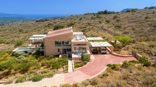 340 m² Sea-View Four-Bedroom Villa for Sale in Apokoronas, Chania — photo 5