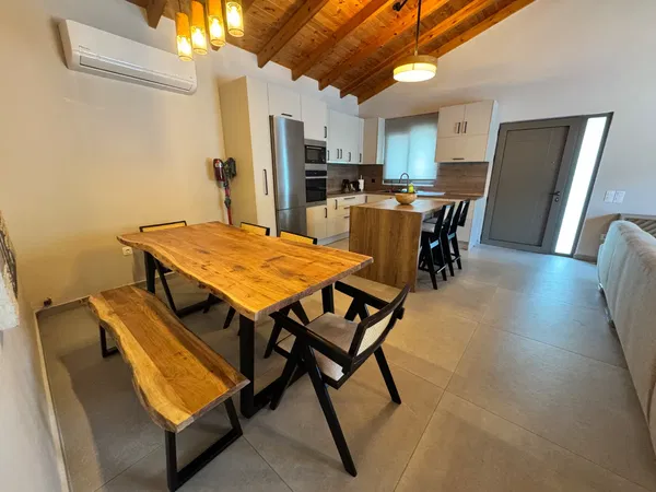 82 m² Seafront Two-Bedroom Villa for Sale in Vamos, Apokoronas — photo 4