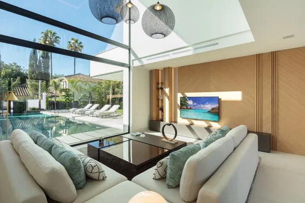 Five-Bedroom Villa for Sale in Las Brisas, Nueva Andalucía — photo 2