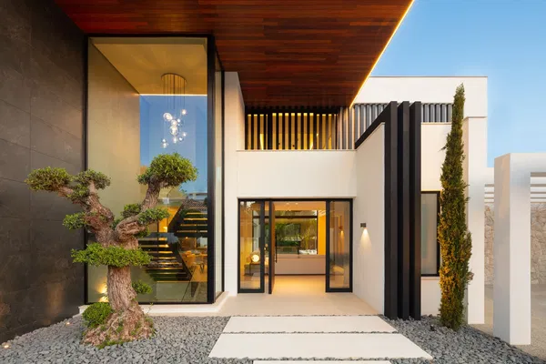 Five-Bedroom Villa for Sale in Las Brisas, Nueva Andalucía