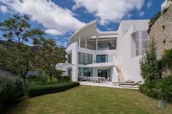 114 m² Villa with Three Bedrooms for Sale in Palo Alto, Marbella