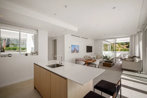 114 m² Villa with Three Bedrooms for Sale in Palo Alto, Marbella — photo 2