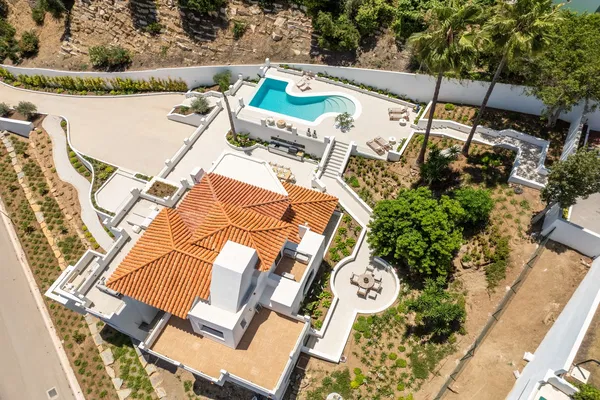 Five-Bedroom Villa for Sale in Las Lomas, Nueva Andalucía