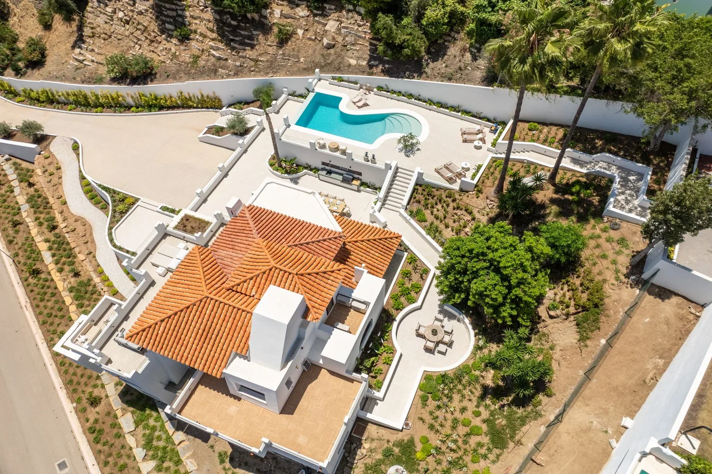 Five-Bedroom Villa for Sale in Las Lomas, Nueva Andalucía
