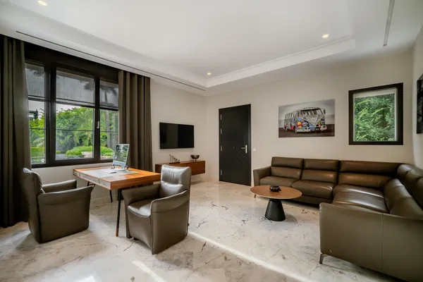 Six-Bedroom Apartment for Sale in Sierra Blanca, Marbella — photo 5