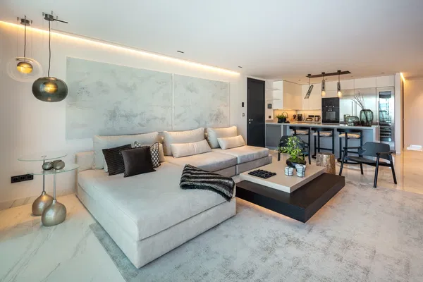 Three-Bedroom Villa for Sale in Marbella, Spain — photo 4