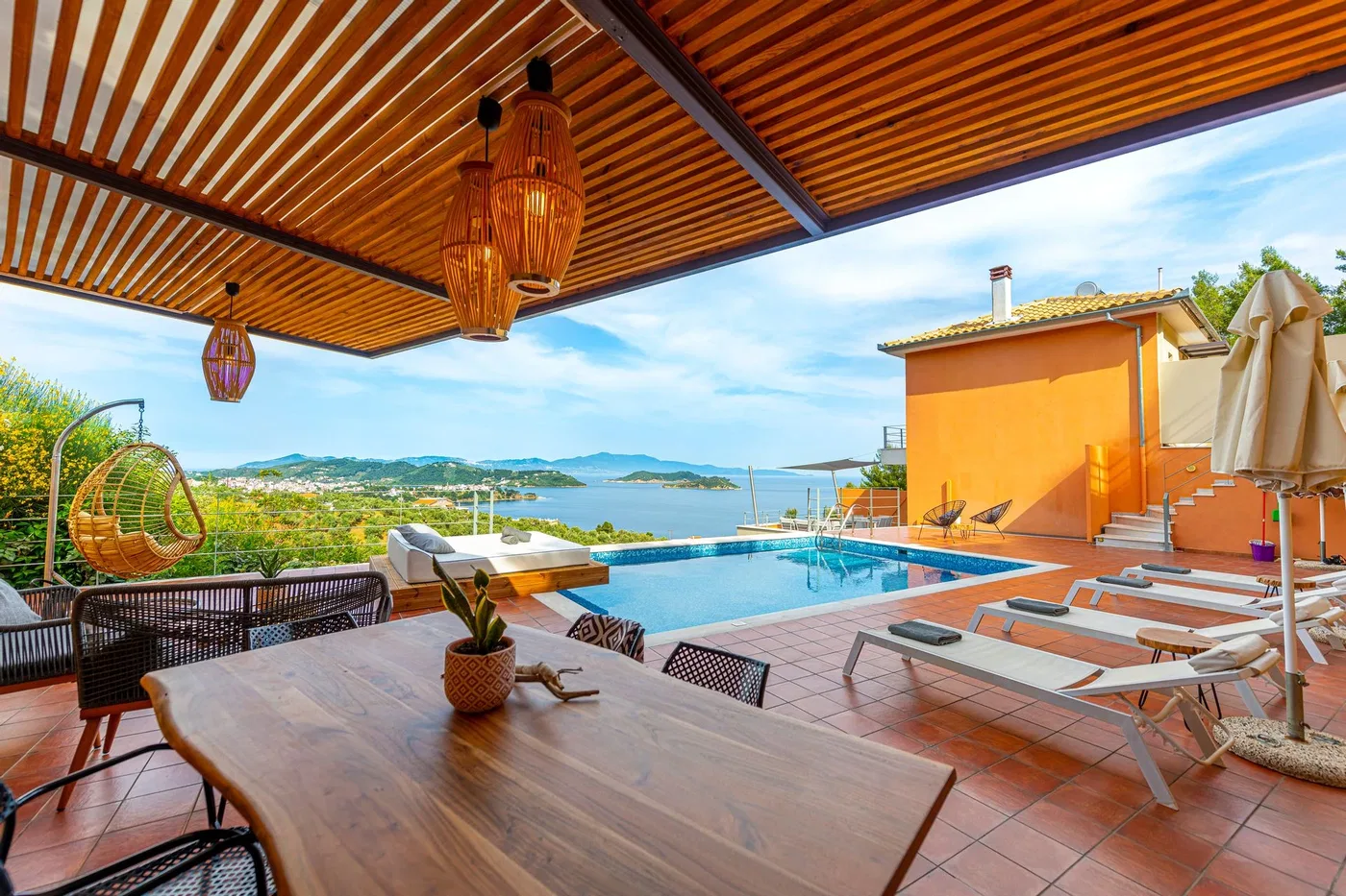 399 m² Sea-View Hotel for Sale in Skiathos, Sporades Islands