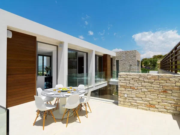 260 m² Villa with Three Bedrooms for Sale in Paphos, Cyprus