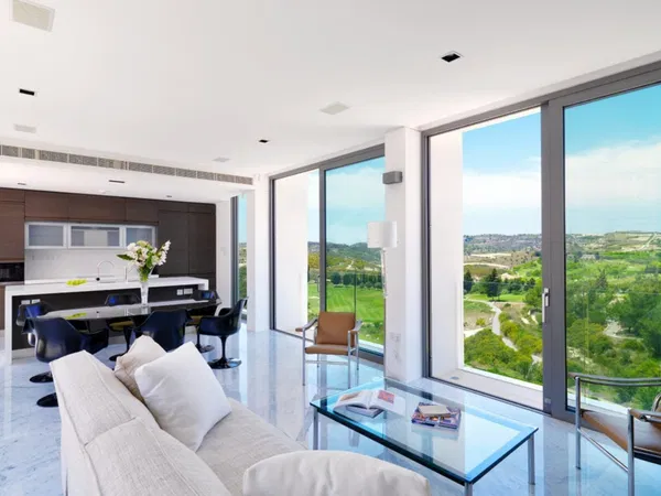 260 m² Villa with Three Bedrooms for Sale in Paphos, Cyprus — photo 2