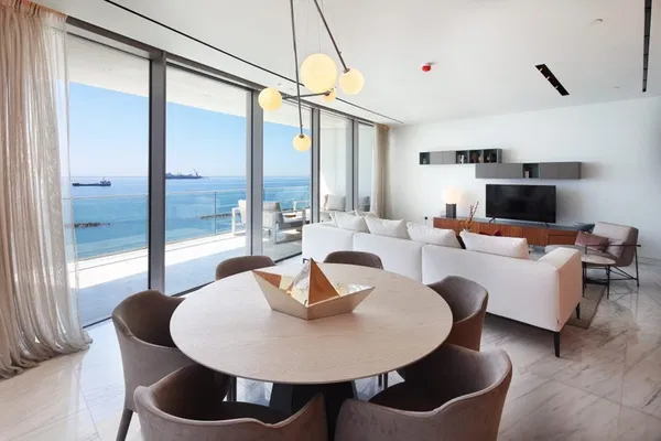 Sea View 250 m² Apartment with Two Bedrooms for Sale in Limassol, Cyprus — photo 3