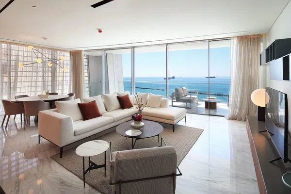 Sea View 250 m² Apartment with Two Bedrooms for Sale in Limassol, Cyprus — photo 2