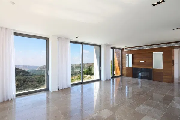 280 m² Four-Bedroom Villa for Sale in Paphos, Cyprus — photo 4