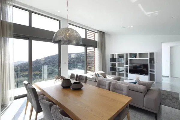 270 m² Four-Bedroom Villa for Sale in Paphos, Cyprus — photo 3