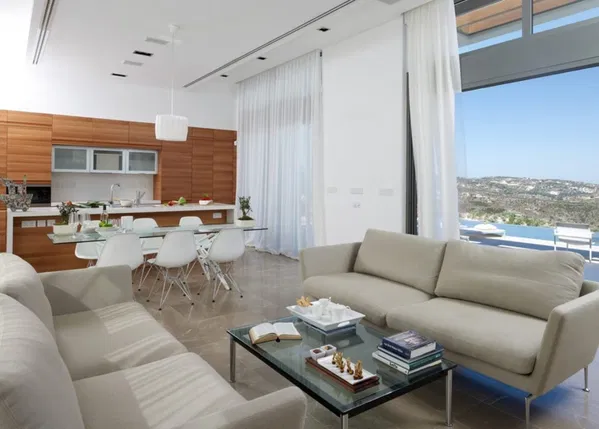 235 m² Three-Bedroom Sea-View Villa for Sale in Paphos, Cyprus — photo 3