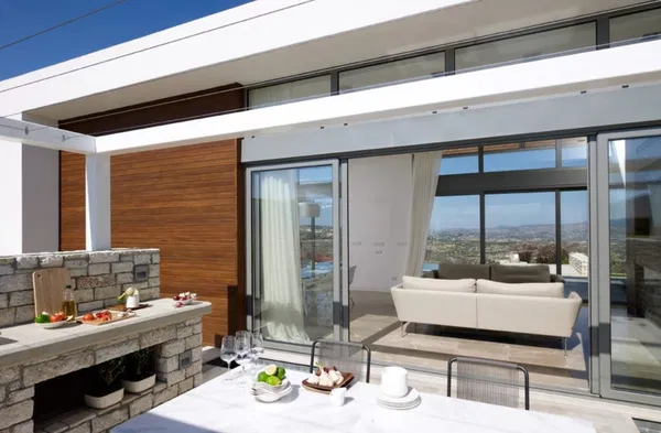 235 m² Three-Bedroom Sea-View Villa for Sale in Paphos, Cyprus — photo 5