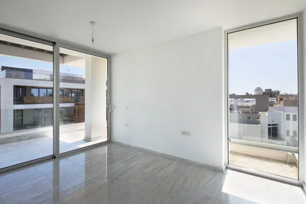 175 m² Three-Bedroom Apartment for Sale in Paphos, Cyprus — photo 3