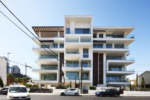 175 m² Three-Bedroom Apartment for Sale in Paphos, Cyprus