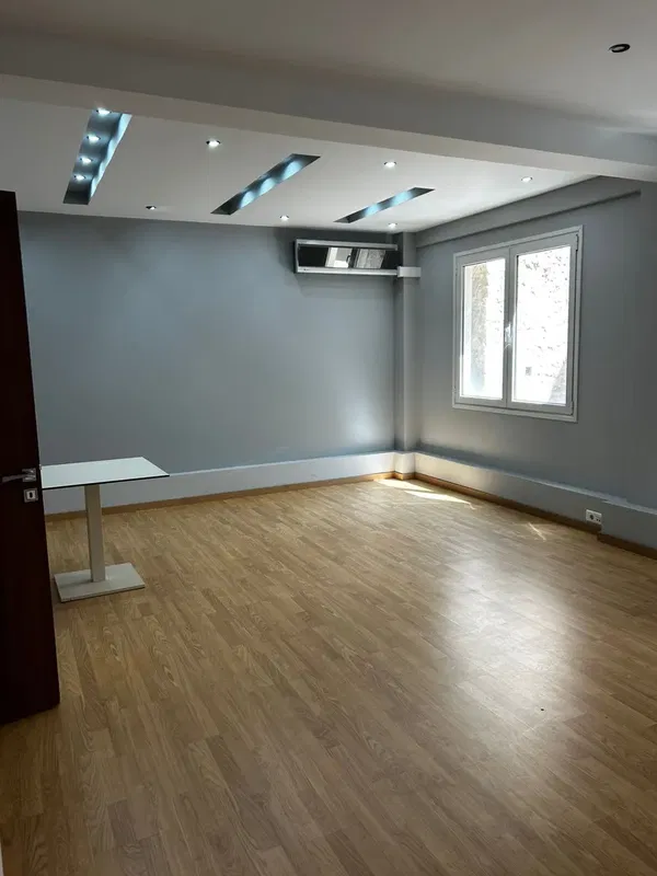 67 m² Commercial Space for Sale in Center Athens, Athens Center