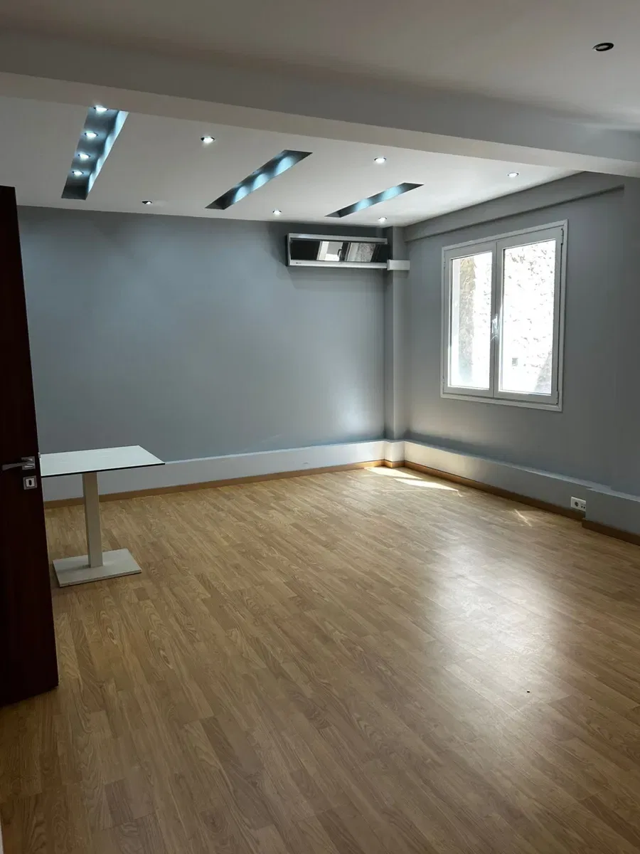 67 m² Commercial Space for Sale in Center Athens, Athens Center