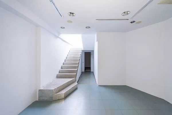 57 m² Commercial Space for Sale in Piraeus, Athens — photo 2