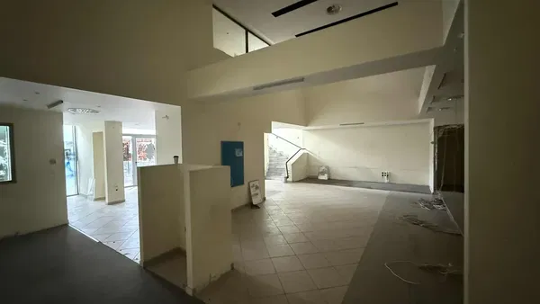 500 m² Commercial Space for Sale in Nikaia, Piraeus — photo 4