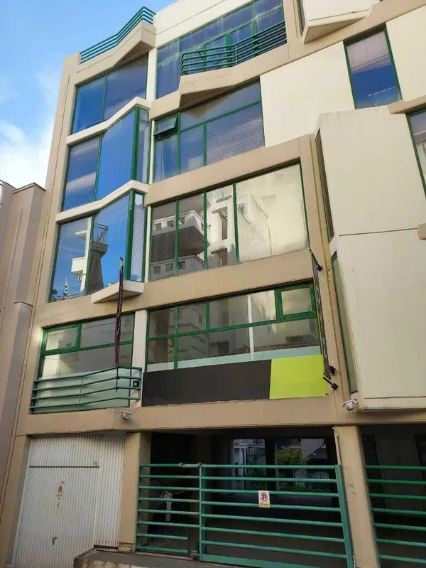 539 m² Building for Sale in Piraeus