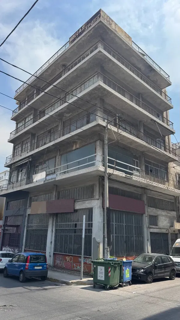 937 m² Building for Sale in Piraeus — photo 2