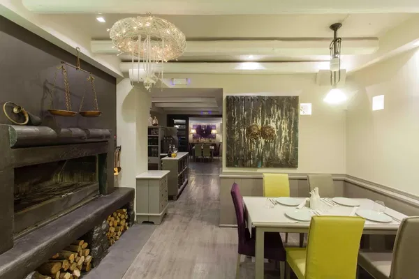 370 m² Building for Sale in Psychiko - Filothei, Athens Northern suburbs — photo 4