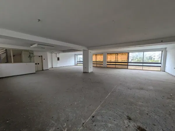 600 m² Building for Sale in Nikaia, Piraeus — photo 4