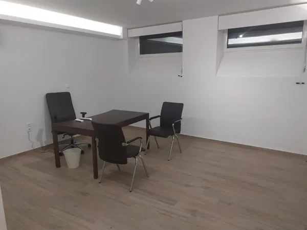 62 m² Two-Bedroom Renovated Apartment for Sale in Kolonaki - Lycabettus, Athens Center — photo 2