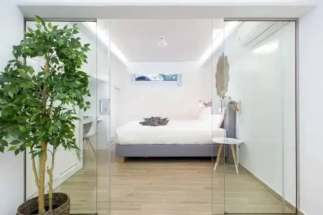 Renovated 84 m² Apartment with Three Bedrooms for Sale in Kolonaki - Lycabettus, Athens Center