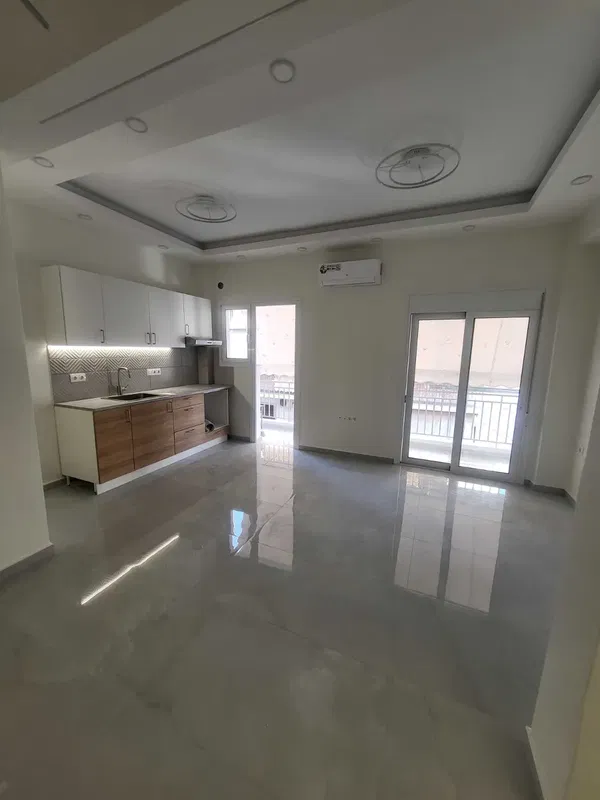 43 m² Renovated One-Bedroom Apartment for Sale in Piraeus — photo 4