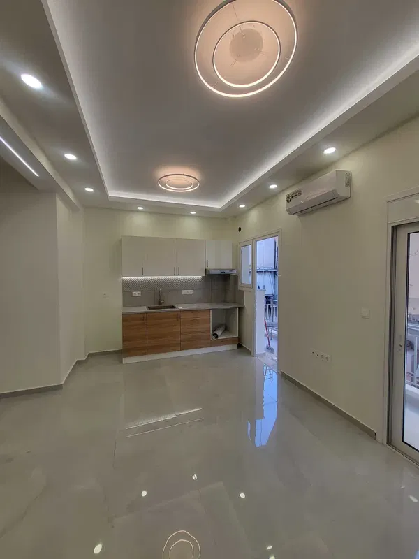 43 m² Renovated One-Bedroom Apartment for Sale in Piraeus — photo 3