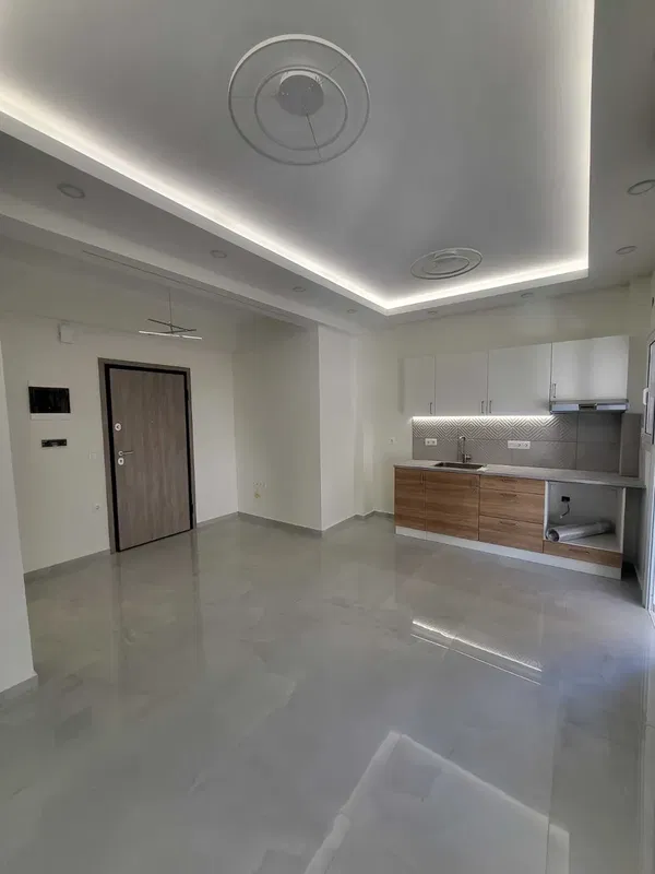 43 m² Renovated One-Bedroom Apartment for Sale in Piraeus — photo 2