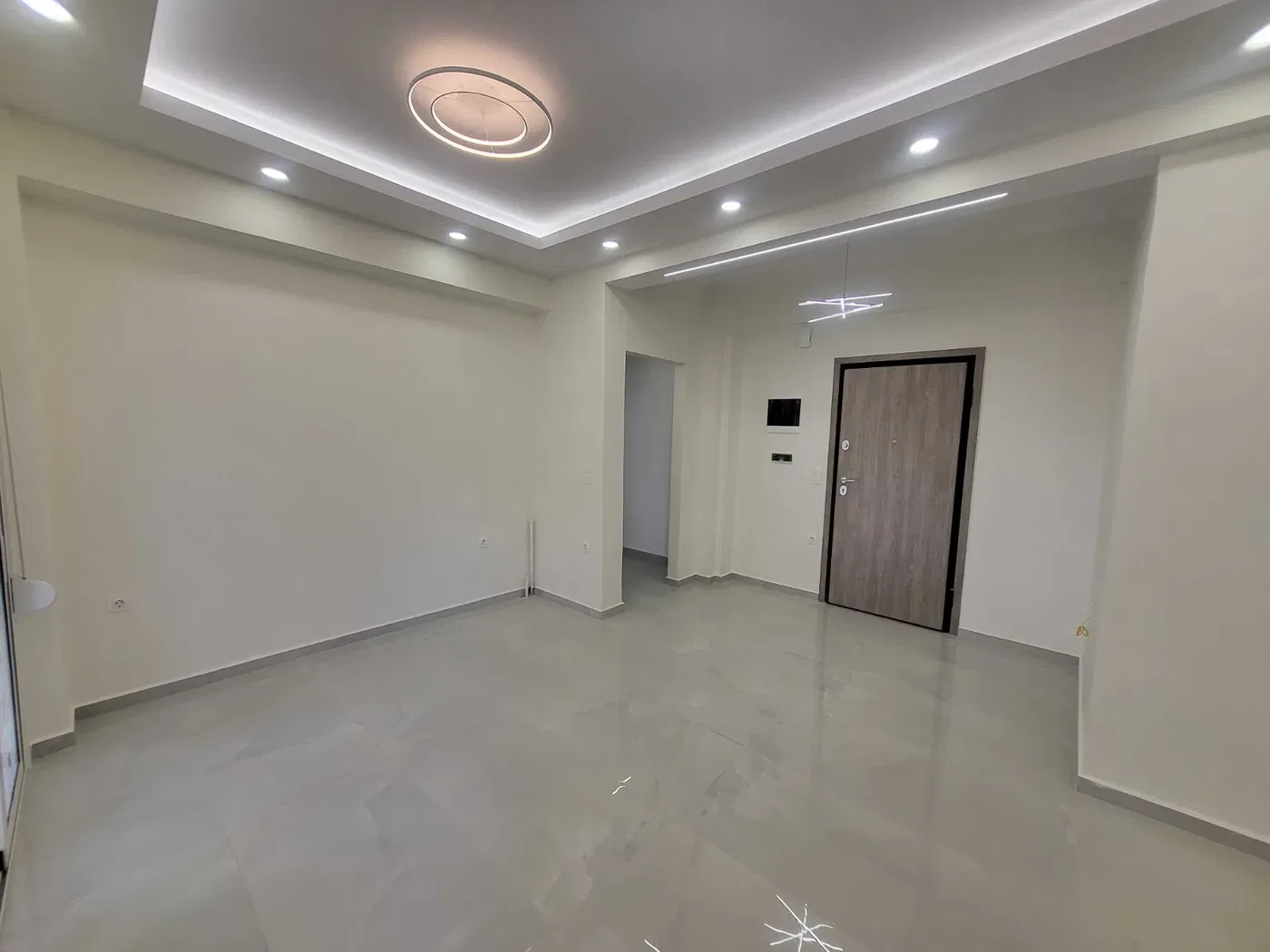 43 m² Renovated One-Bedroom Apartment for Sale in Piraeus