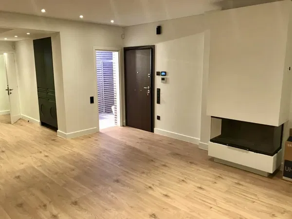 120 m² Apartment with Three Bedrooms for Sale in Glyfada, Athens Southern suburbs — photo 3