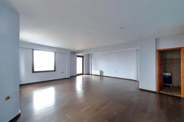 Sea View 405 m² Apartment with Four Bedrooms for Sale in Voula, Athens Southern suburbs — photo 3