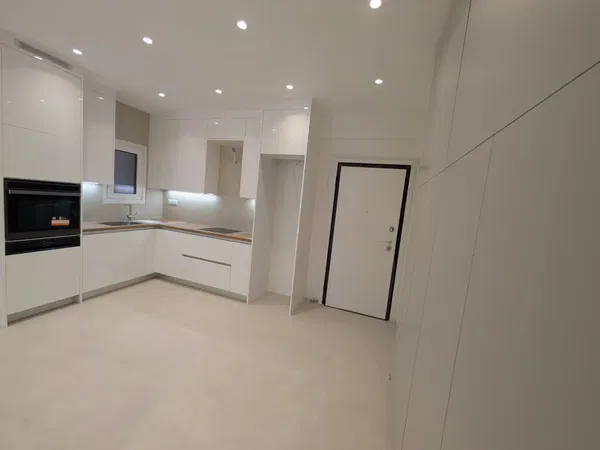 83 m² Two-Bedroom Apartment for Sale in Alimos, Athens Southern suburbs