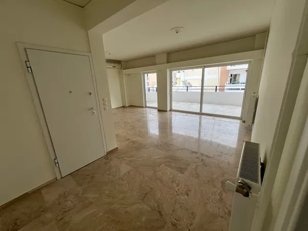 Sea View Three-Bedroom Apartment for Sale in Piraeus, Athens — photo 3