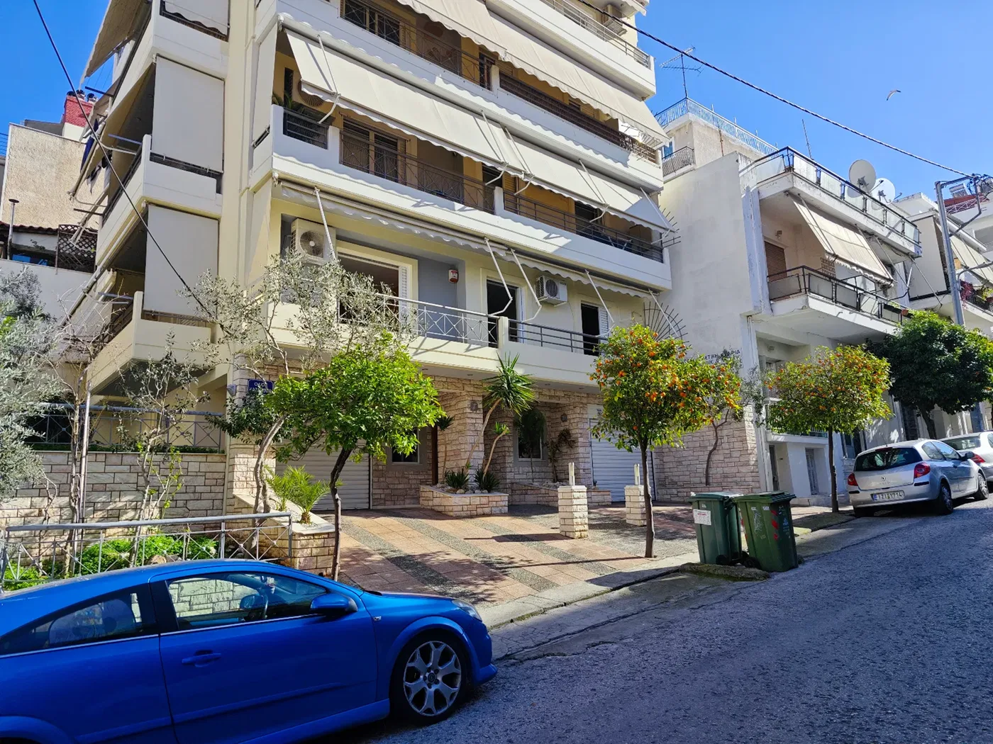 85 m² Two-Bedroom Apartment for Sale in Piraeus