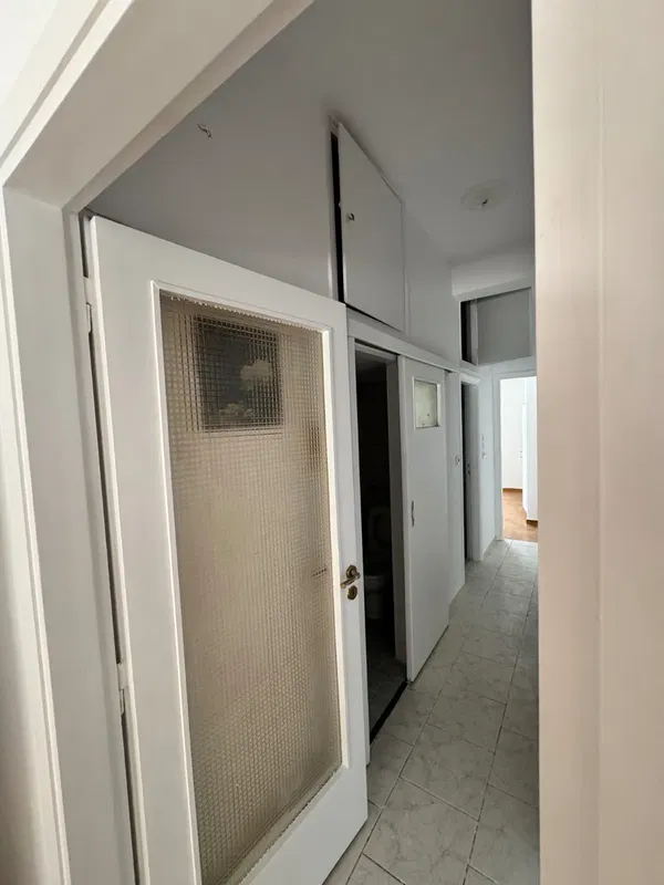 93 m² Two-Bedroom Apartment for Sale in Vyronas, Athens Eastern Suburbs — photo 4