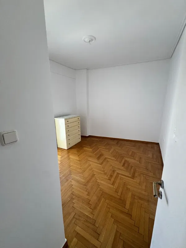 93 m² Two-Bedroom Apartment for Sale in Vyronas, Athens Eastern Suburbs — photo 2