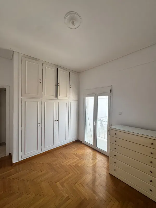 93 m² Two-Bedroom Apartment for Sale in Vyronas, Athens Eastern Suburbs — photo 5