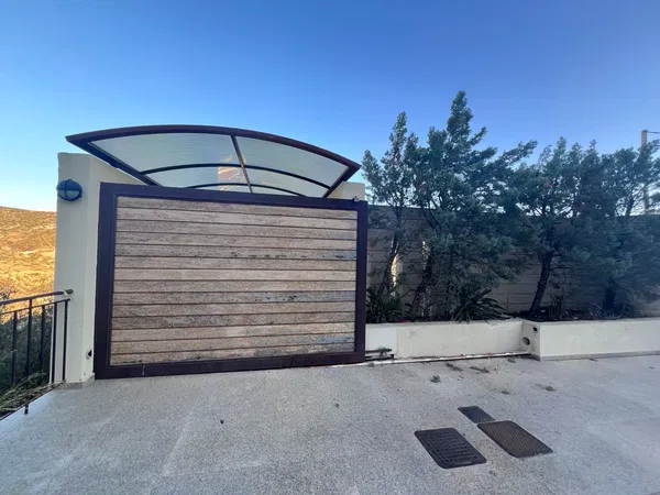 Sea View Five-Bedroom Villa for Sale in Voula, Athens Southern suburbs — photo 4