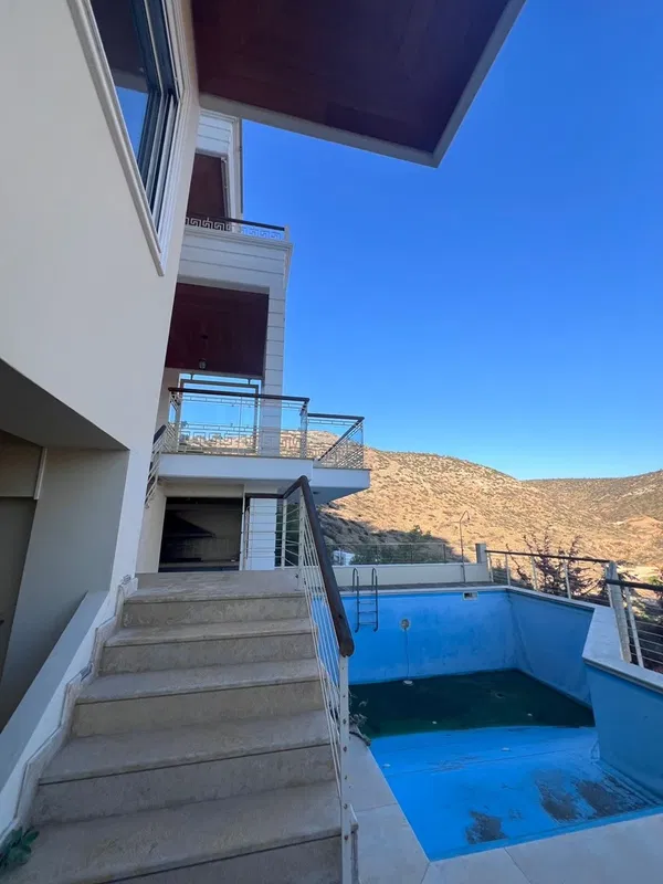 Sea View Five-Bedroom Villa for Sale in Voula, Athens Southern suburbs — photo 5