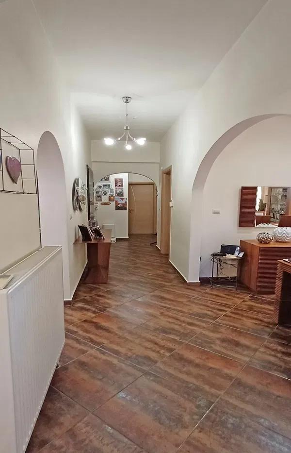 108 m² Apartment with Three Bedrooms for Sale in Piraeus, Athens — photo 4